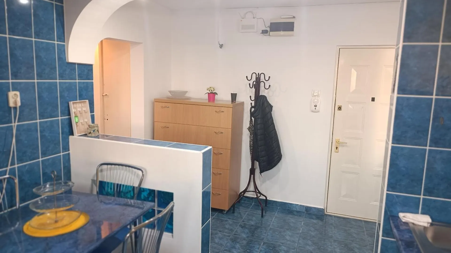 Cata Apartament Boekarest 0*,  Roemenië